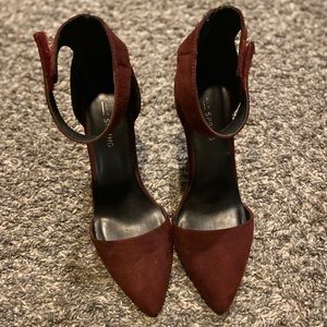 CLASSY burgundy heels